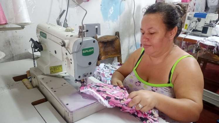 Cerca de 5 talleres de costura hay en El Paraíso. Esos negocios impulsan a varias familias. 