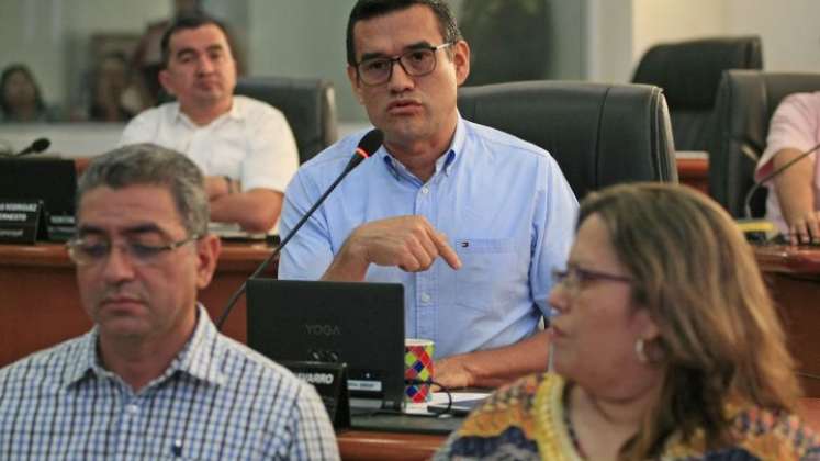 Concejal Oliverio Castellanos denuncia que desde Ureña se contamina el aire del área/Foto archivo