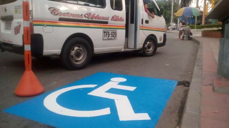 La población discapacitada asegura que sin el certificado no les dan empleo/fOTO ARCHIVO
