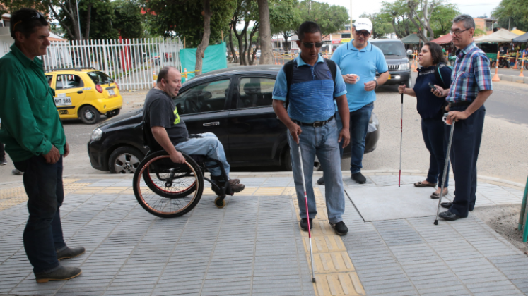 Las personas con discapacidad visual son las más afectadas con la invasión en los espacios públicos